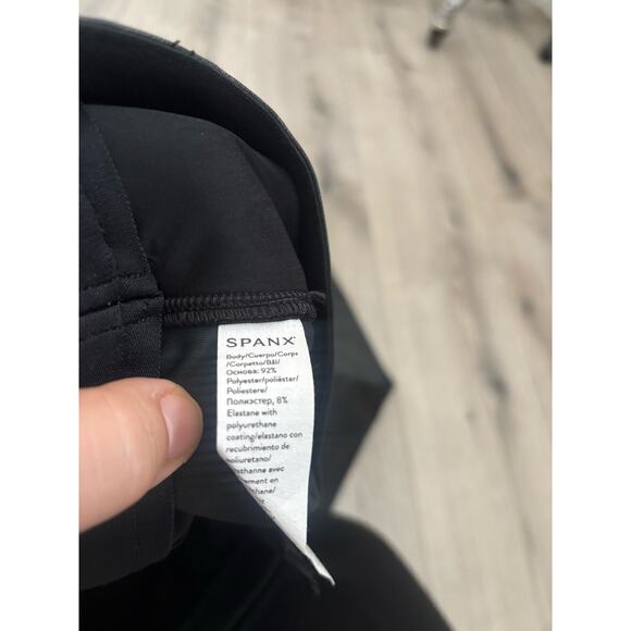 Spanx Faux leather pull on kick flare pants size 2x petite - Picture 9 of 9